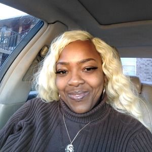 Meet your Posher, Yolanda